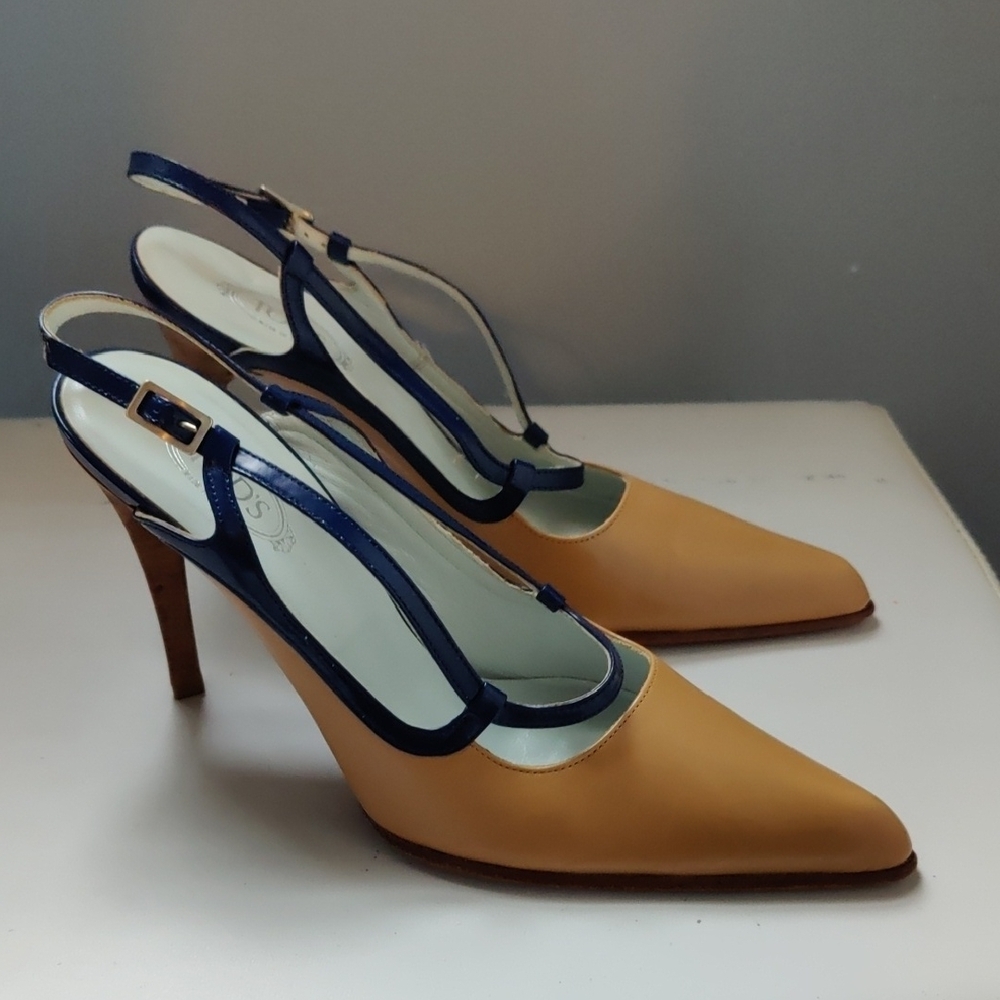Tod's Blue Sandals Elegant and Comfortable